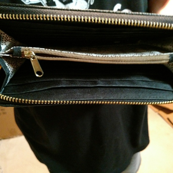 Wallet - Picture 2 of 2